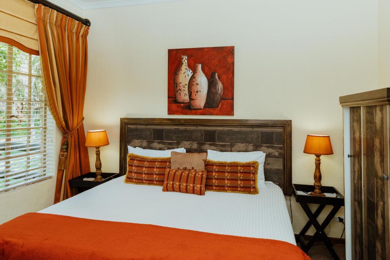 Boubou Bed And Breakfast Rustenburg Bagian luar foto